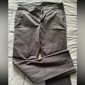 Women’s dress pants, size 16 Tall. Old Navy brand, black in color